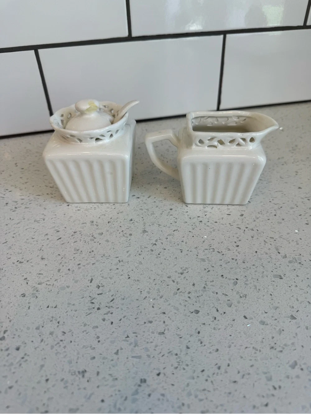THL White Ceramic Sugar Bowl & Creamer Set - Picture 3 of 6